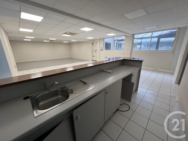 commerce à louer - 105.0 m2 - L ISLE JOURDAIN - 32 - MIDI-PYRENEES - Century 21 Lacroix Immobilier