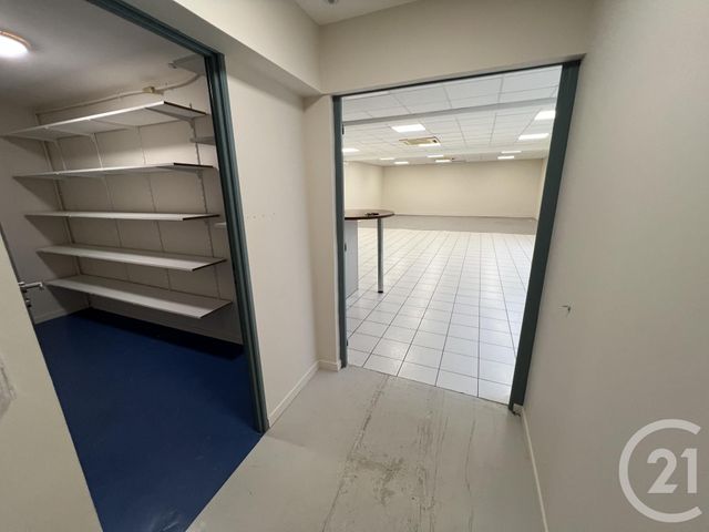 commerce à louer - 105.0 m2 - L ISLE JOURDAIN - 32 - MIDI-PYRENEES - Century 21 Lacroix Immobilier