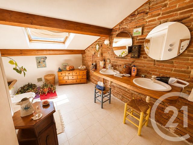 maison à vendre - 8 pièces - 272.0 m2 - L ISLE JOURDAIN - 32 - MIDI-PYRENEES - Century 21 Lacroix Immobilier