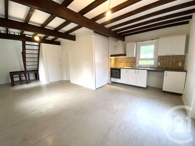 Appartement T3 à louer - 4 pièces - 56.39 m2 - VERNET - 31 - MIDI-PYRENEES - Century 21 Lacroix Immobilier