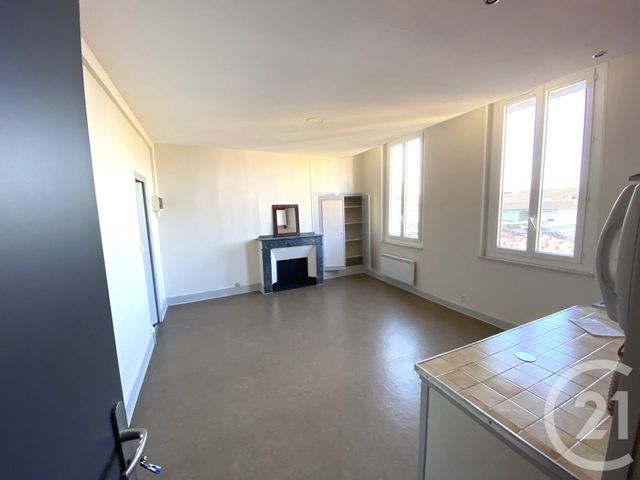 Appartement T1 à louer - 1 pièce - 23.43 m2 - L ISLE JOURDAIN - 32 - MIDI-PYRENEES - Century 21 Lacroix Immobilier