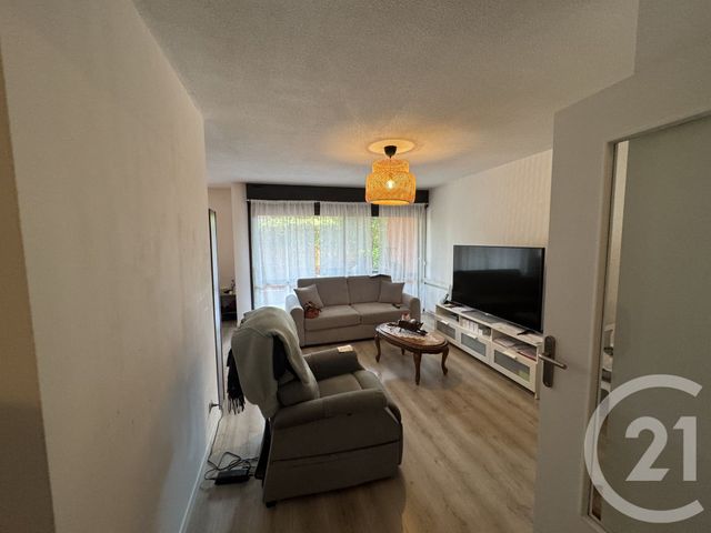 Appartement F3 à vendre - 3 pièces - 65.29 m2 - CASTANET TOLOSAN - 31 - MIDI-PYRENEES - Century 21 Lacroix Immobilier