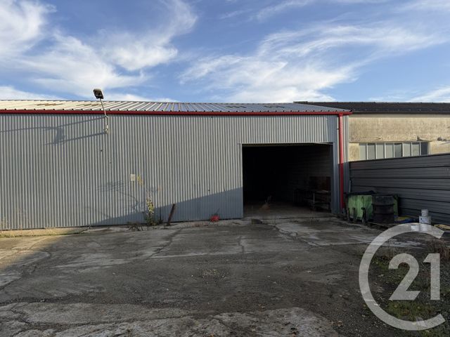 maison à louer - 2 pièces - 250.0 m2 - L ISLE JOURDAIN - 32 - MIDI-PYRENEES - Century 21 Lacroix Immobilier