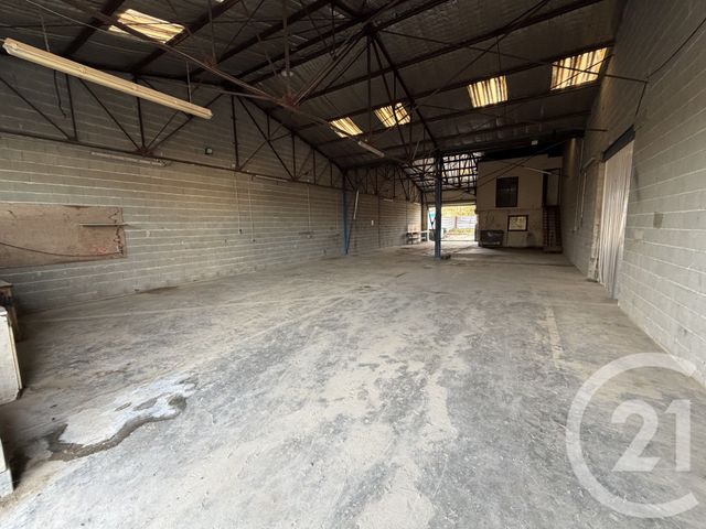 maison à louer - 2 pièces - 250.0 m2 - L ISLE JOURDAIN - 32 - MIDI-PYRENEES - Century 21 Lacroix Immobilier