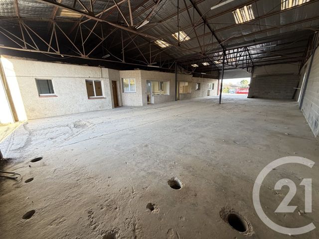 maison à louer - 2 pièces - 315.0 m2 - L ISLE JOURDAIN - 32 - MIDI-PYRENEES - Century 21 Lacroix Immobilier