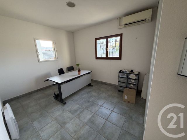 maison à louer - 2 pièces - 315.0 m2 - L ISLE JOURDAIN - 32 - MIDI-PYRENEES - Century 21 Lacroix Immobilier