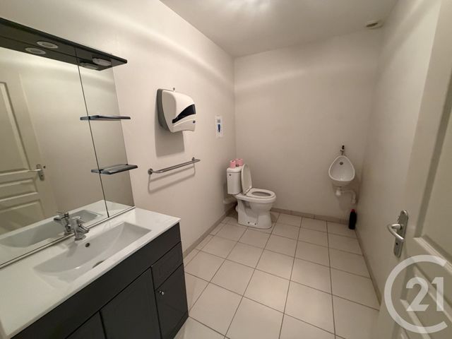 maison à louer - 2 pièces - 315.0 m2 - L ISLE JOURDAIN - 32 - MIDI-PYRENEES - Century 21 Lacroix Immobilier