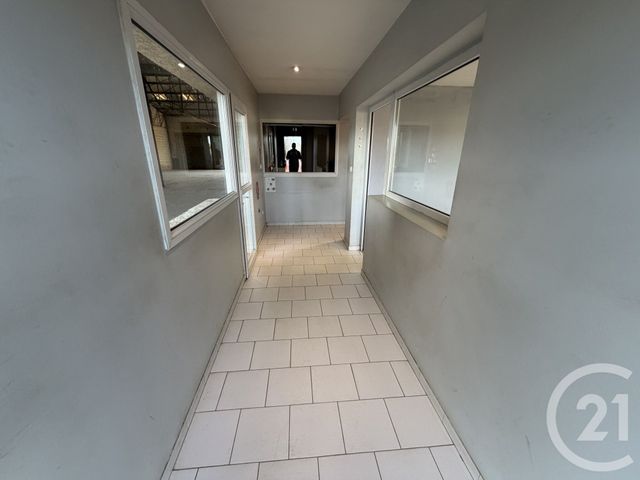 maison à louer - 2 pièces - 315.0 m2 - L ISLE JOURDAIN - 32 - MIDI-PYRENEES - Century 21 Lacroix Immobilier