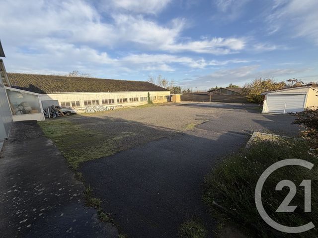 maison à louer - 2 pièces - 250.0 m2 - L ISLE JOURDAIN - 32 - MIDI-PYRENEES - Century 21 Lacroix Immobilier
