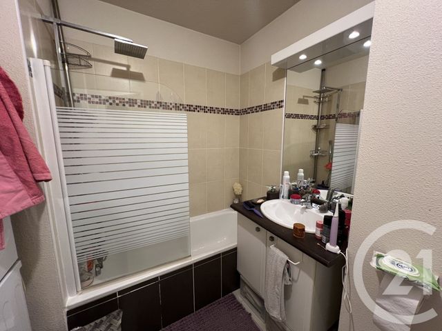 Appartement T2 à vendre - 2 pièces - 42.37 m2 - ROQUES - 31 - MIDI-PYRENEES - Century 21 Lacroix Immobilier