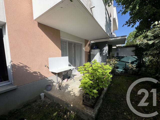 Appartement T2 à vendre - 2 pièces - 42.37 m2 - ROQUES - 31 - MIDI-PYRENEES - Century 21 Lacroix Immobilier