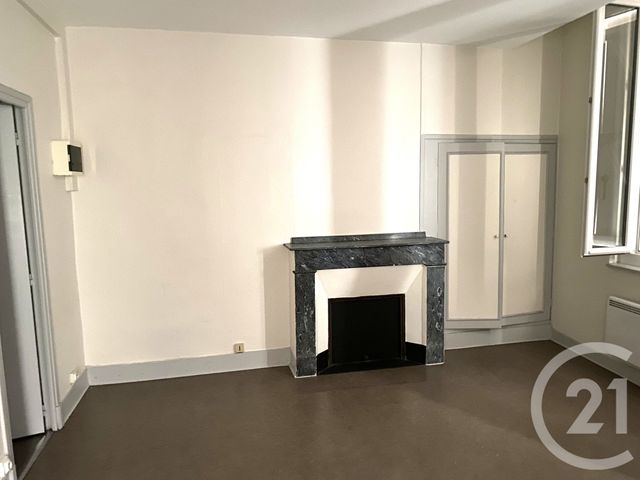 Appartement T1 à louer - 1 pièce - 23.43 m2 - L ISLE JOURDAIN - 32 - MIDI-PYRENEES - Century 21 Lacroix Immobilier