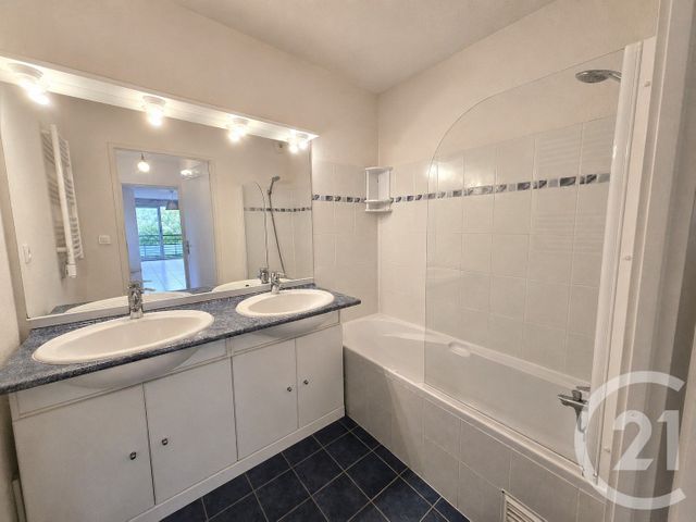 Appartement T3 à louer - 3 pièces - 64.55 m2 - PORTET SUR GARONNE - 31 - MIDI-PYRENEES - Century 21 Lacroix Immobilier