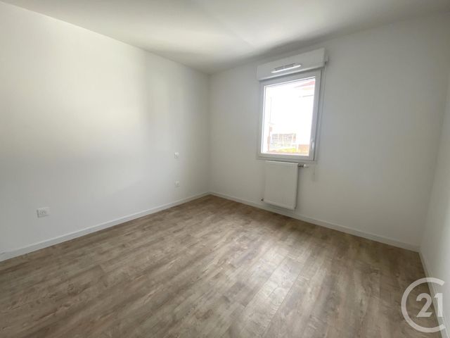 Appartement T2 à louer - 2 pièces - 40.1 m2 - ROQUES - 31 - MIDI-PYRENEES - Century 21 Lacroix Immobilier